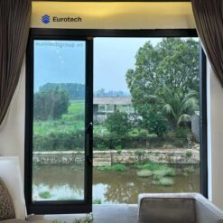 Cua Slim Truot Quay 3 Canh Cua Ban Cong Cua Nhom Eurotech