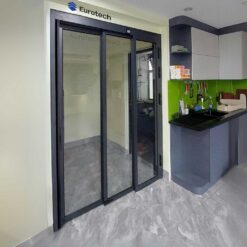 Cua Slim Truot Quay 3 Canh Ngan Phong Bếp